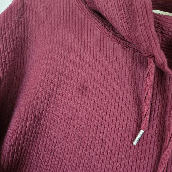 Orvis Cowl Neck Pullover Womens Sweatshirt Maroon Super Soft Medium 0738 - Picture 2 of 7